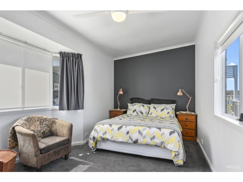 4 Lourah Street, Dodges Ferry TAS 7173