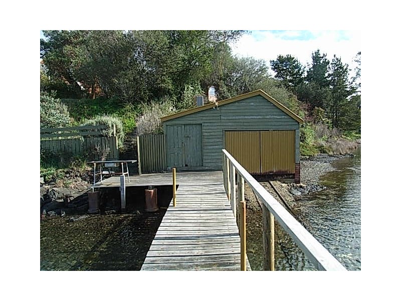 33-35 Erle Street, Carlton River TAS 7173