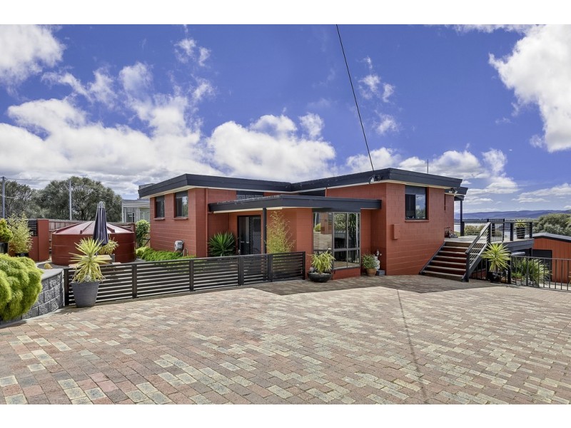 7 Riaweena Road, Dodges Ferry TAS 7173