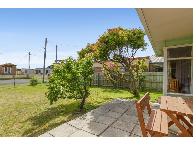 10 Seventh Avenue, Dodges Ferry TAS 7173
