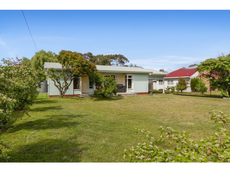 10 Seventh Avenue, Dodges Ferry TAS 7173