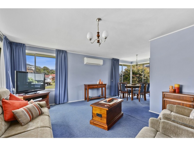32 Henley Street, Lindisfarne TAS 7015