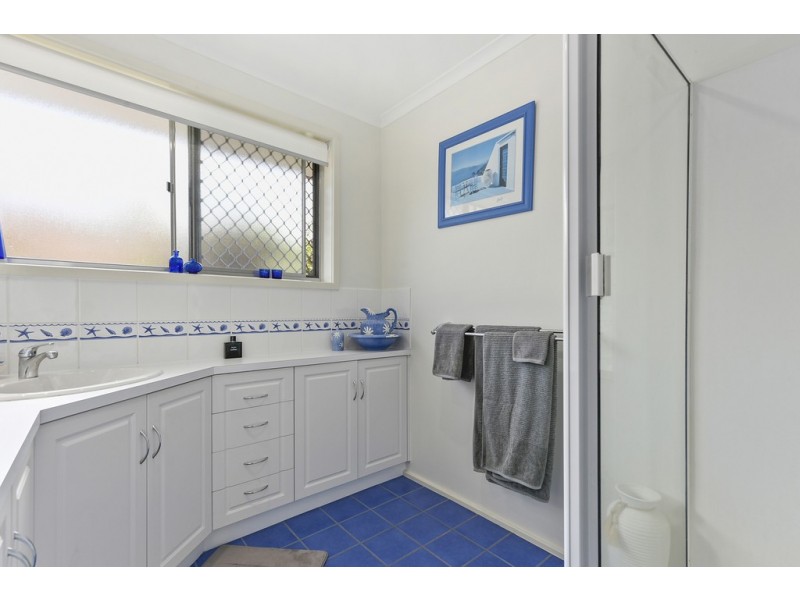32 Henley Street, Lindisfarne TAS 7015