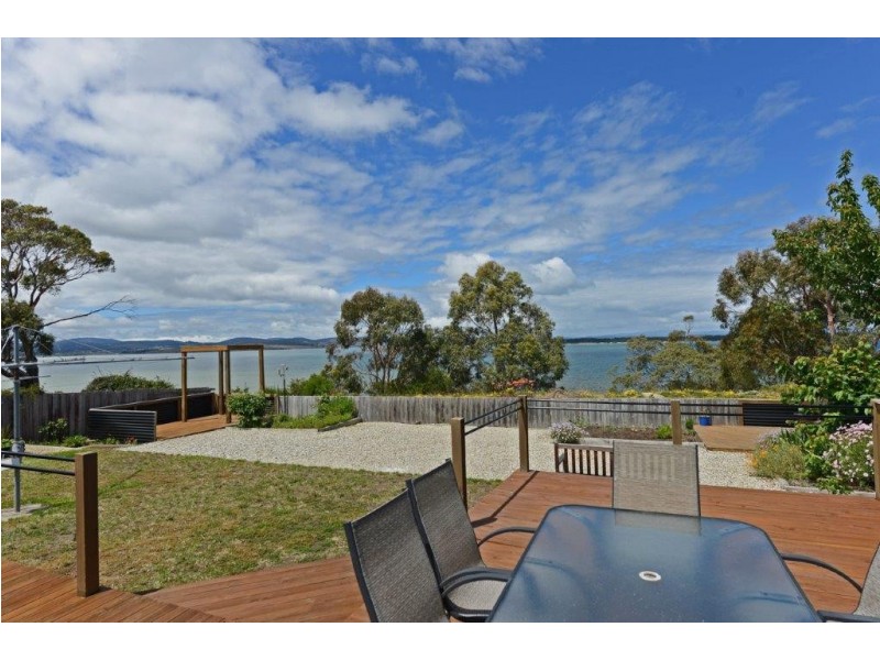 27 Fenton Street, Midway Point TAS 7171