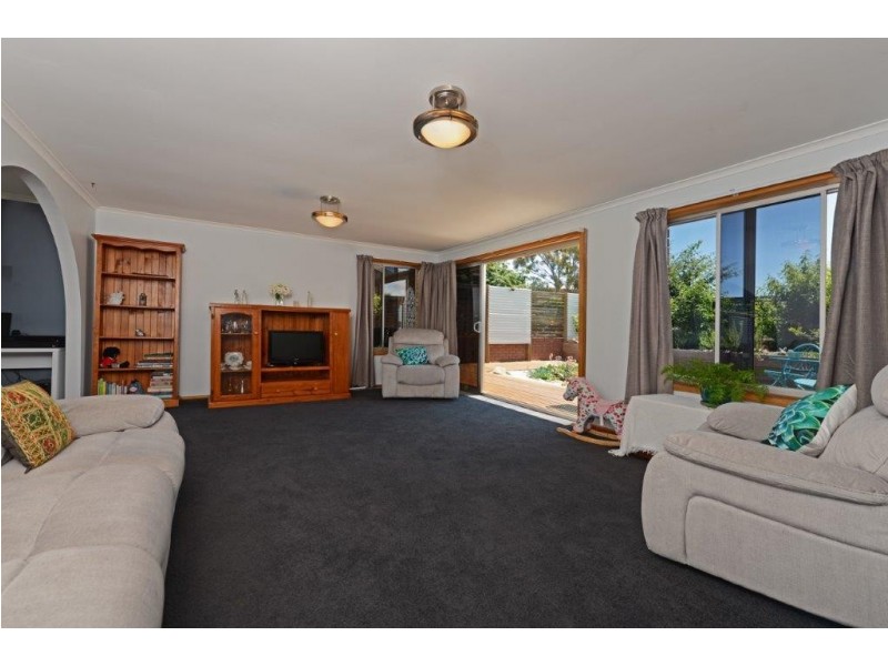 27 Fenton Street, Midway Point TAS 7171