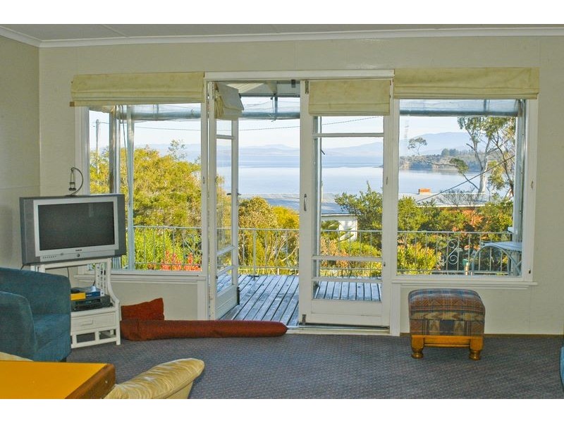 14 Spiraea Street, Primrose Sands TAS 7173