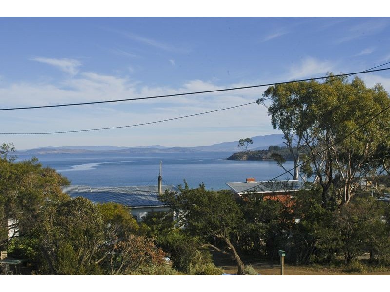 14 Spiraea Street, Primrose Sands TAS 7173