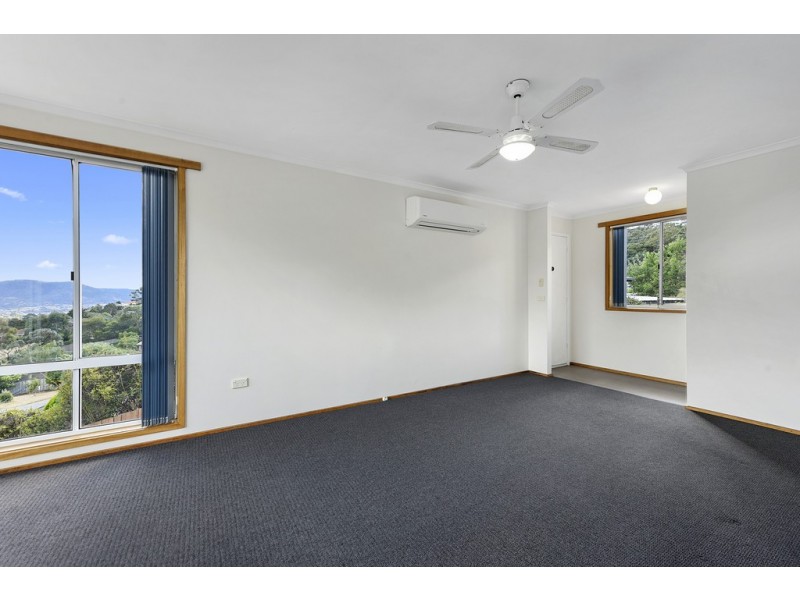 7 Lighton Way, Lenah Valley TAS 7008