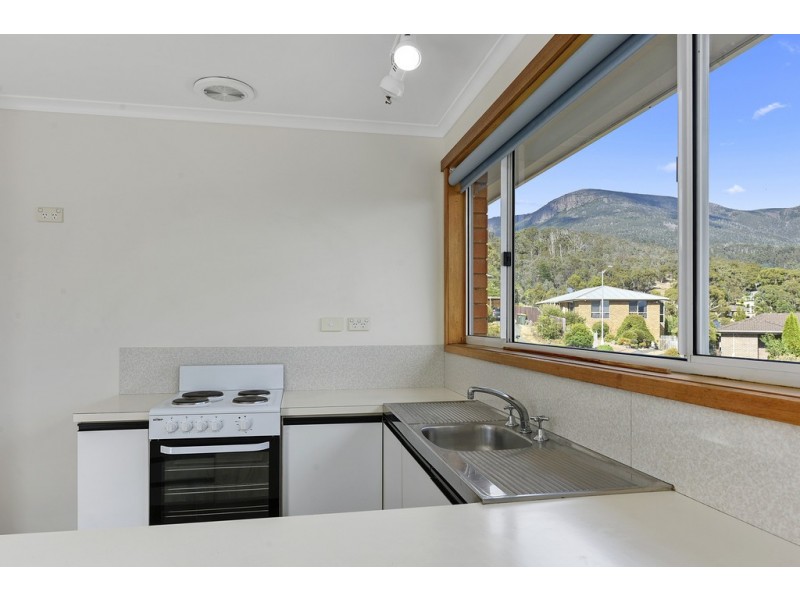 7 Lighton Way, Lenah Valley TAS 7008
