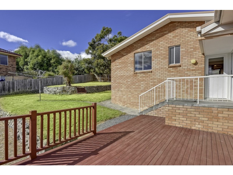 7 Lighton Way, Lenah Valley TAS 7008