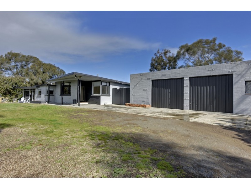 68 Tiger Head Road, Dodges Ferry TAS 7173