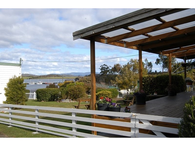 91 Arthur Highway, Dunalley TAS 7177