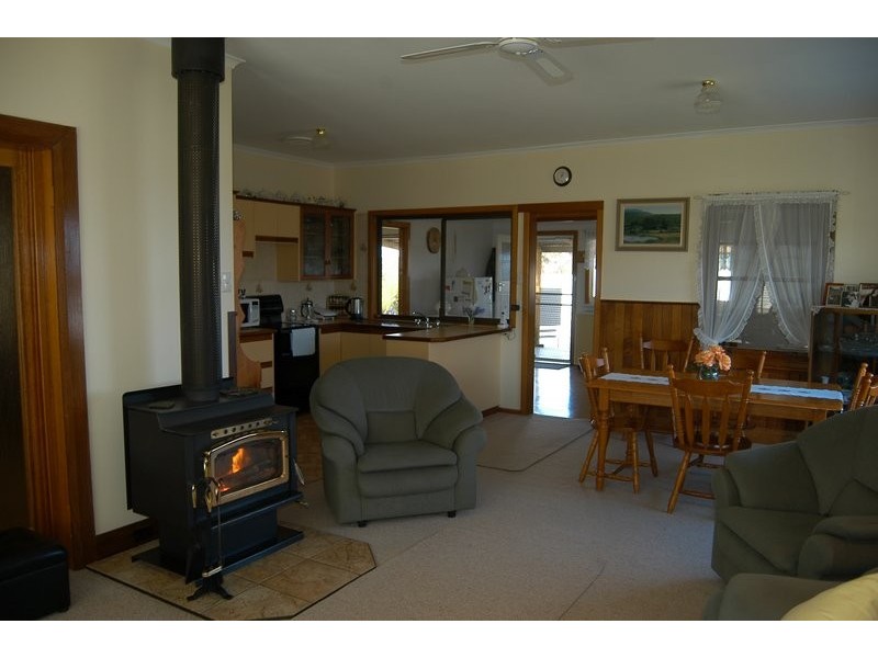 91 Arthur Highway, Dunalley TAS 7177