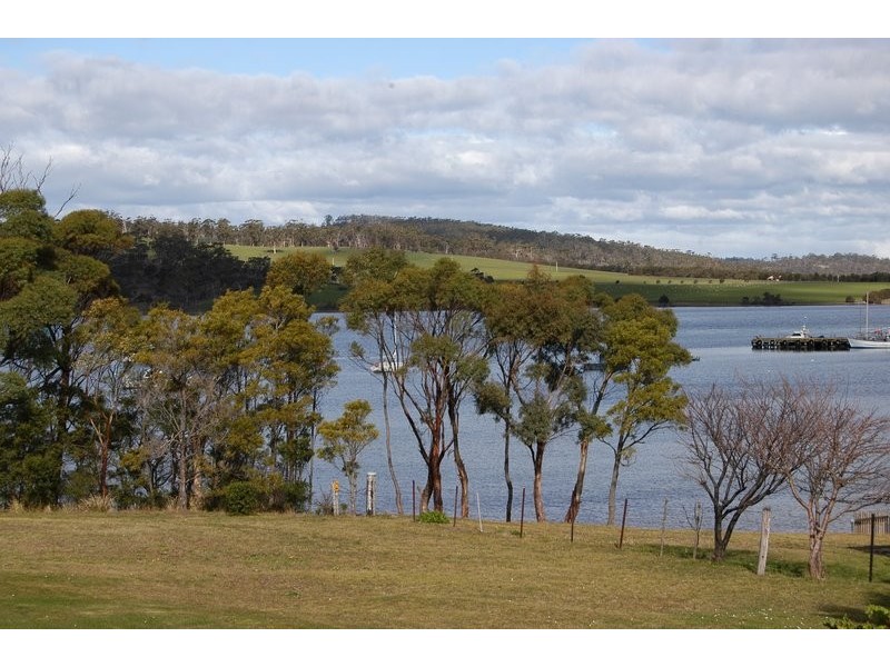 91 Arthur Highway, Dunalley TAS 7177
