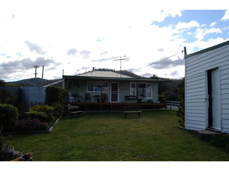 91 Arthur Highway, Dunalley TAS 7177