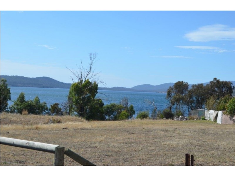 77A Arthur Highway, Dunalley TAS 7177