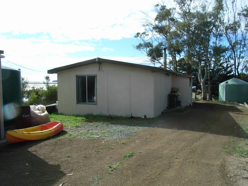 192 Bay Road, Boomer Bay TAS 7177