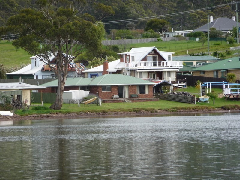103 Arthur Highway, Dunalley TAS 7177