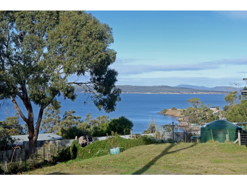 4 Pine Court, Primrose Sands TAS 7173