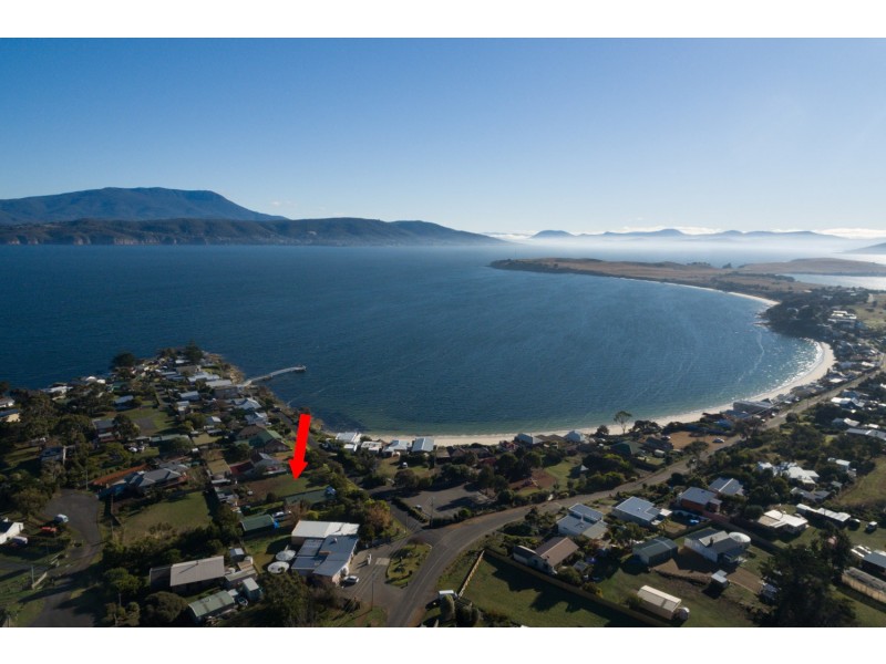10 Pier Road, Opossum Bay TAS 7023