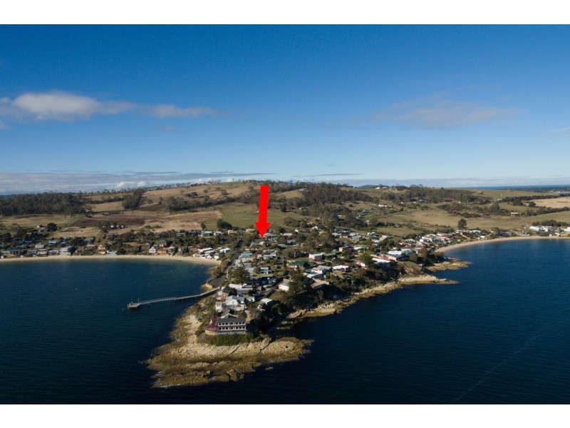 10 Pier Road, Opossum Bay TAS 7023