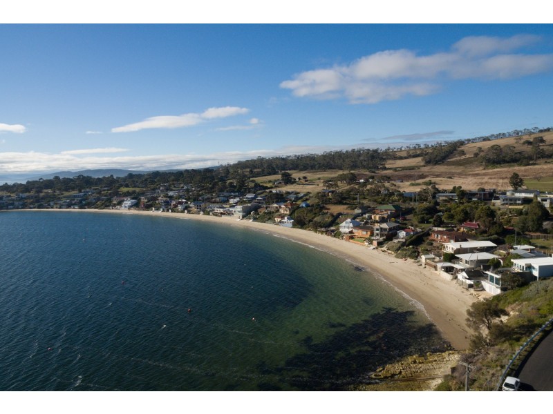 10 Pier Road, Opossum Bay TAS 7023