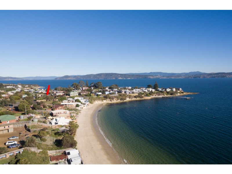 10 Pier Road, Opossum Bay TAS 7023