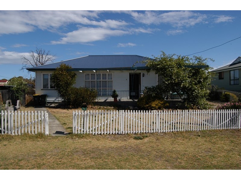 4 Fifth Avenue, Dodges Ferry TAS 7173
