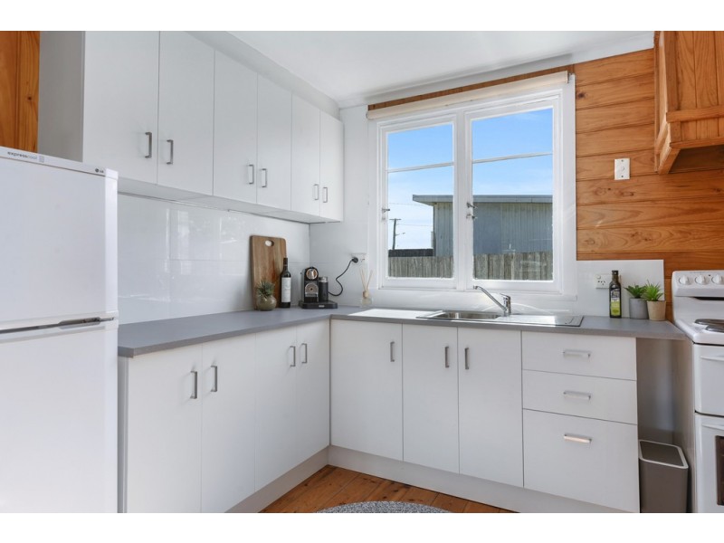 28 Fourth Avenue, Dodges Ferry TAS 7173