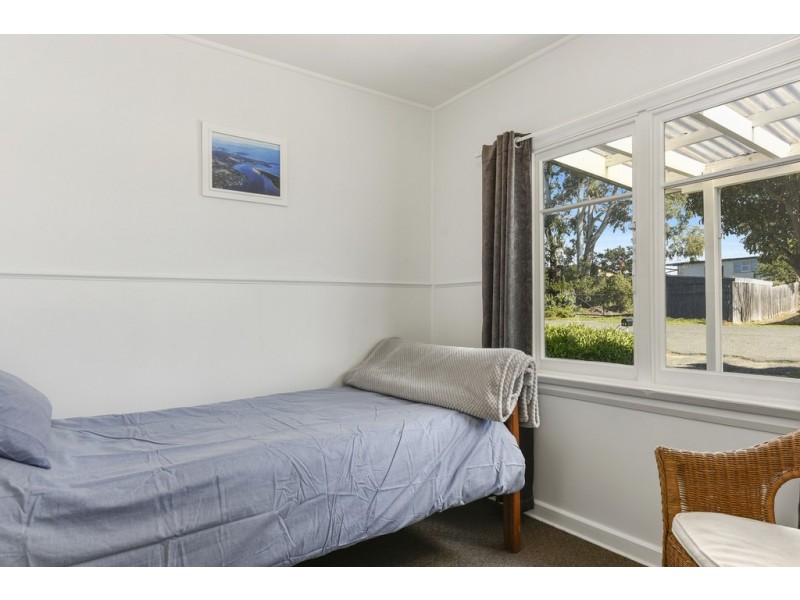28 Fourth Avenue, Dodges Ferry TAS 7173