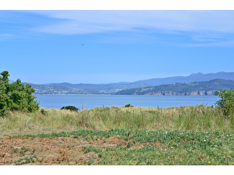 132 Spitfarm Road, Opossum Bay TAS 7023