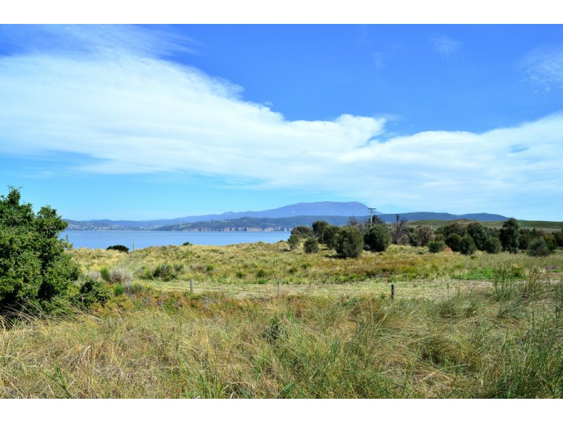 132 Spitfarm Road, Opossum Bay TAS 7023