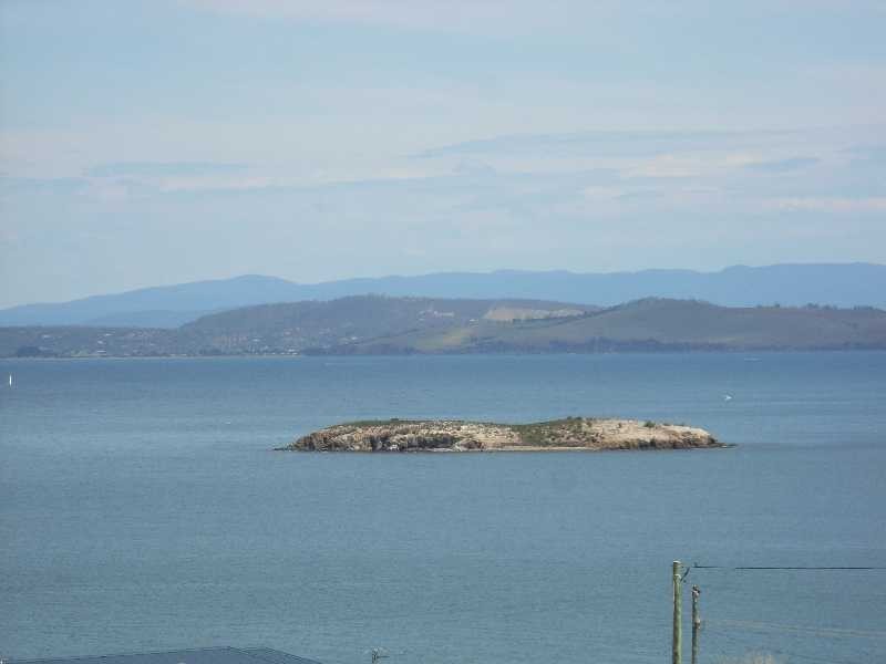 42 Robinia Street, Primrose Sands TAS 7173