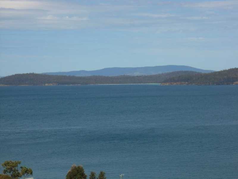 42 Robinia Street, Primrose Sands TAS 7173