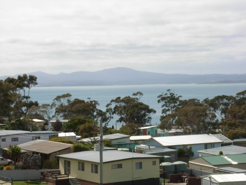 42 Robinia Street, Primrose Sands TAS 7173