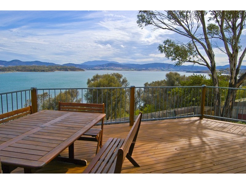 17 Toongabbie, Midway Point TAS 7171