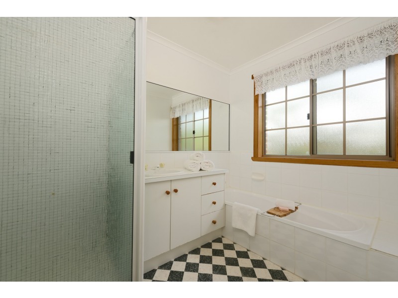 38 Reynolds Road, Midway Point TAS 7171