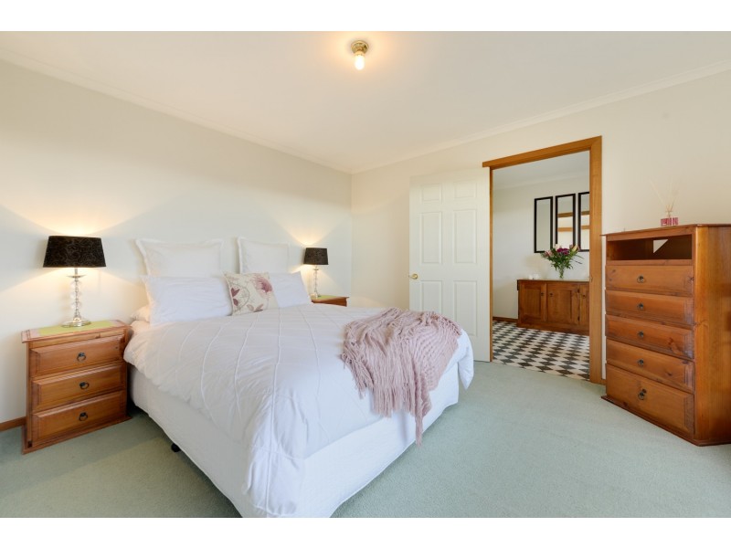 38 Reynolds Road, Midway Point TAS 7171