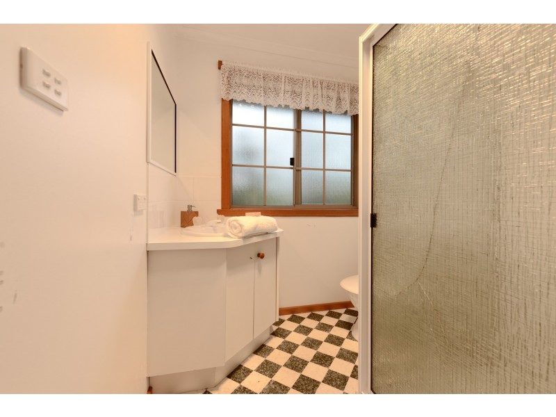 38 Reynolds Road, Midway Point TAS 7171