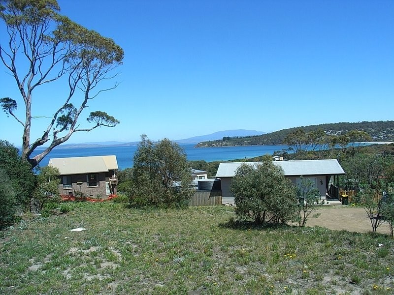 17 Spiraea Street, Primrose Sands TAS 7173