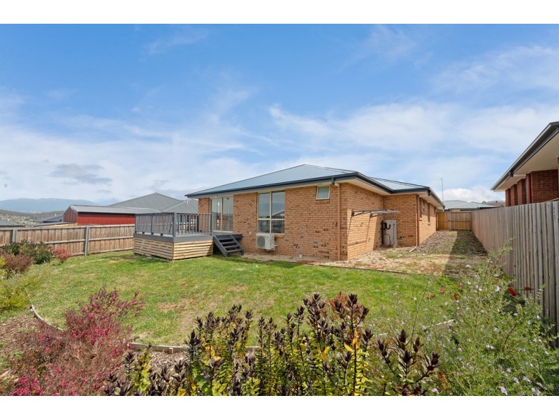 10 Loch Way, Oakdowns TAS 7019