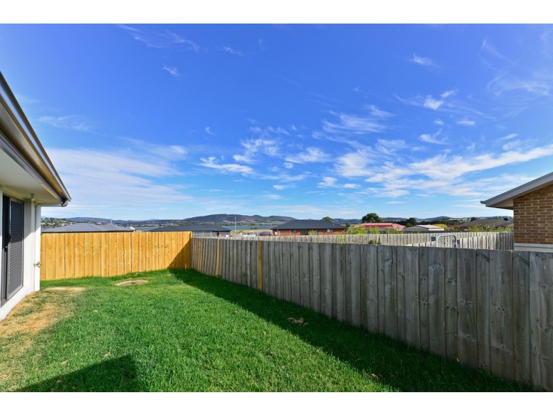 2/1 Stanford Court, Sorell TAS 7172