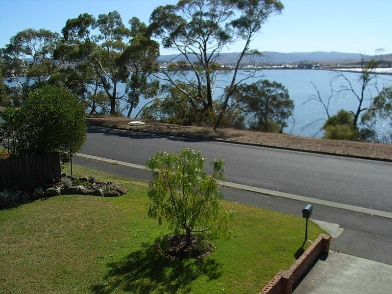 12 Lake Vue Parade, Midway Point TAS 7171