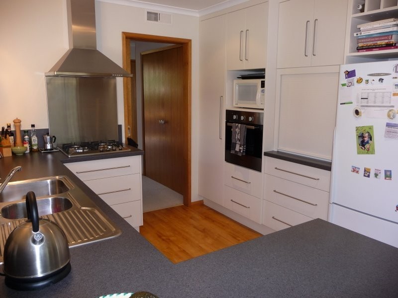 12 Lake Vue Parade, Midway Point TAS 7171