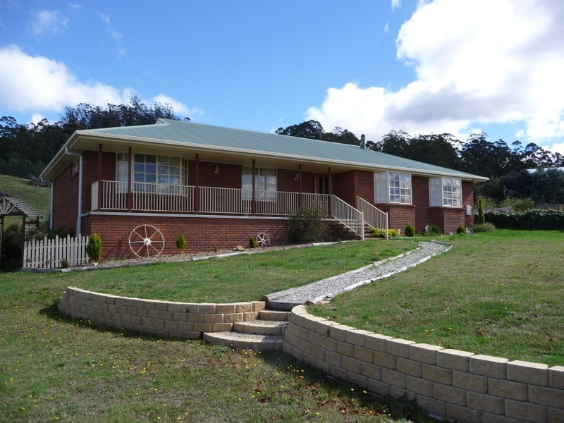 951 Sand River Road, Buckland TAS 7190
