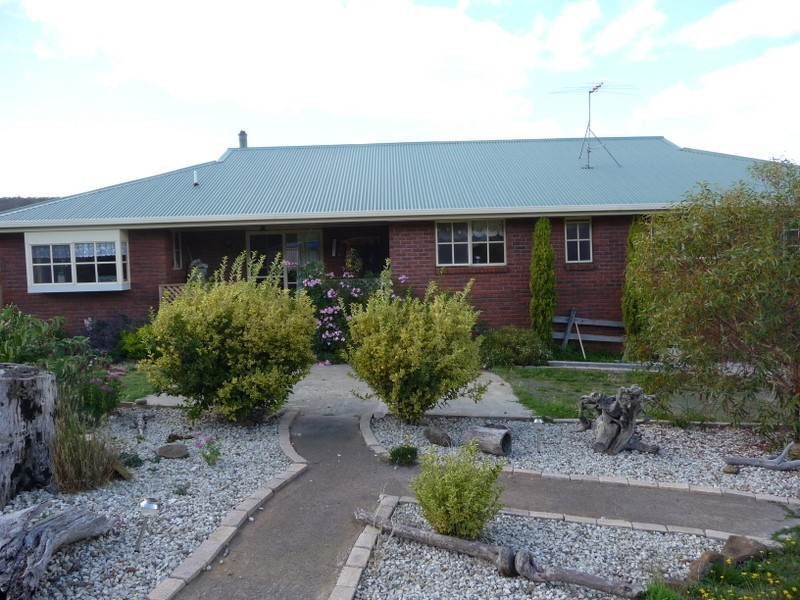 951 Sand River Road, Buckland TAS 7190