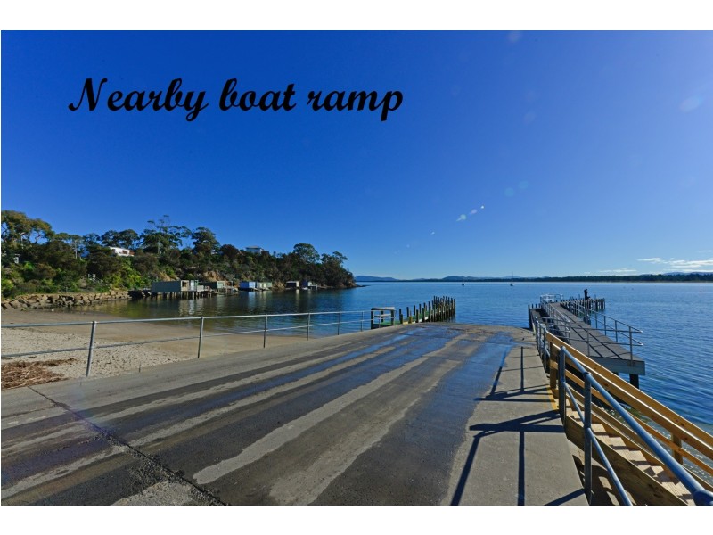 4 Seventh Avenue, Dodges Ferry TAS 7173