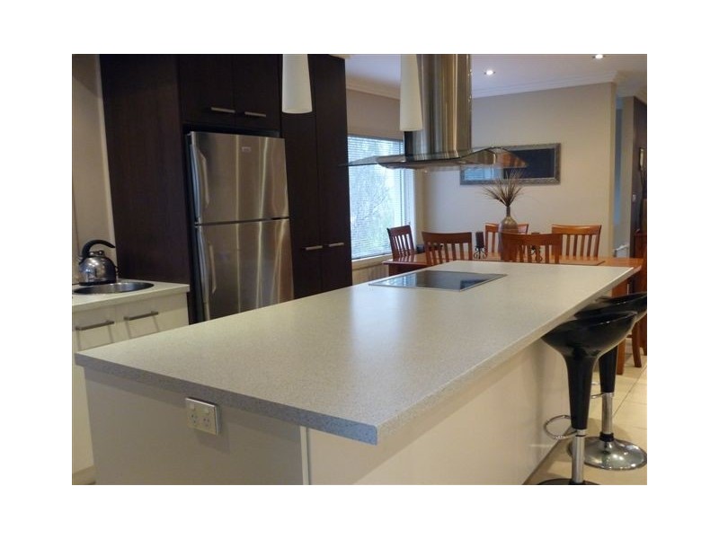 6 Suncrest Street, Midway Point TAS 7171