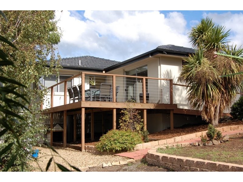 6 Suncrest Street, Midway Point TAS 7171