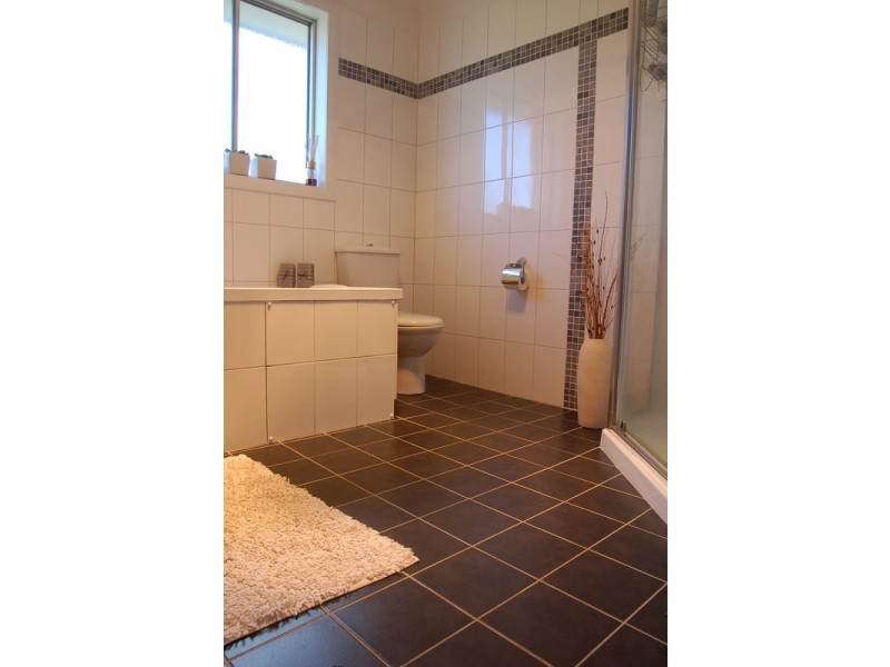 6 Suncrest Street, Midway Point TAS 7171